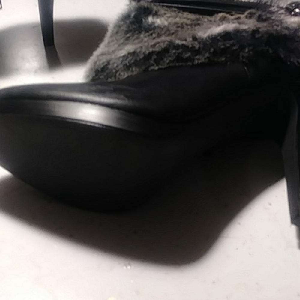 Boots - Picture 2 of 3